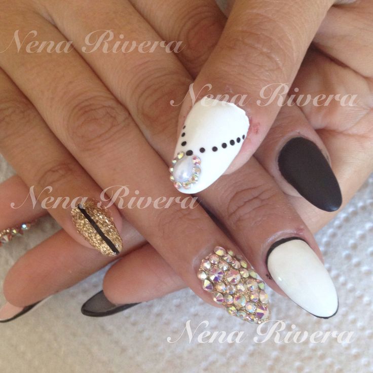 Stiletto Nails with Bling