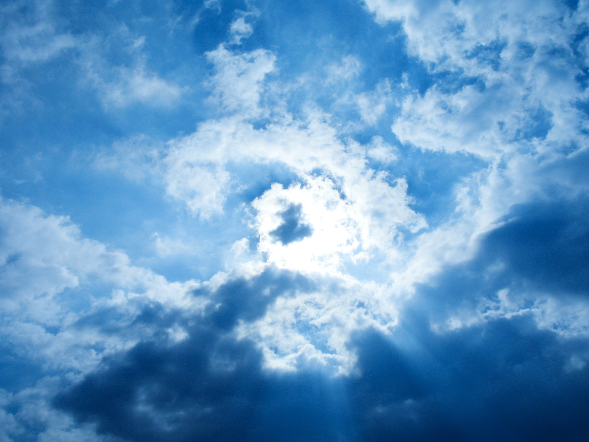 Sunlight through Clouds Sunlight through Clouds