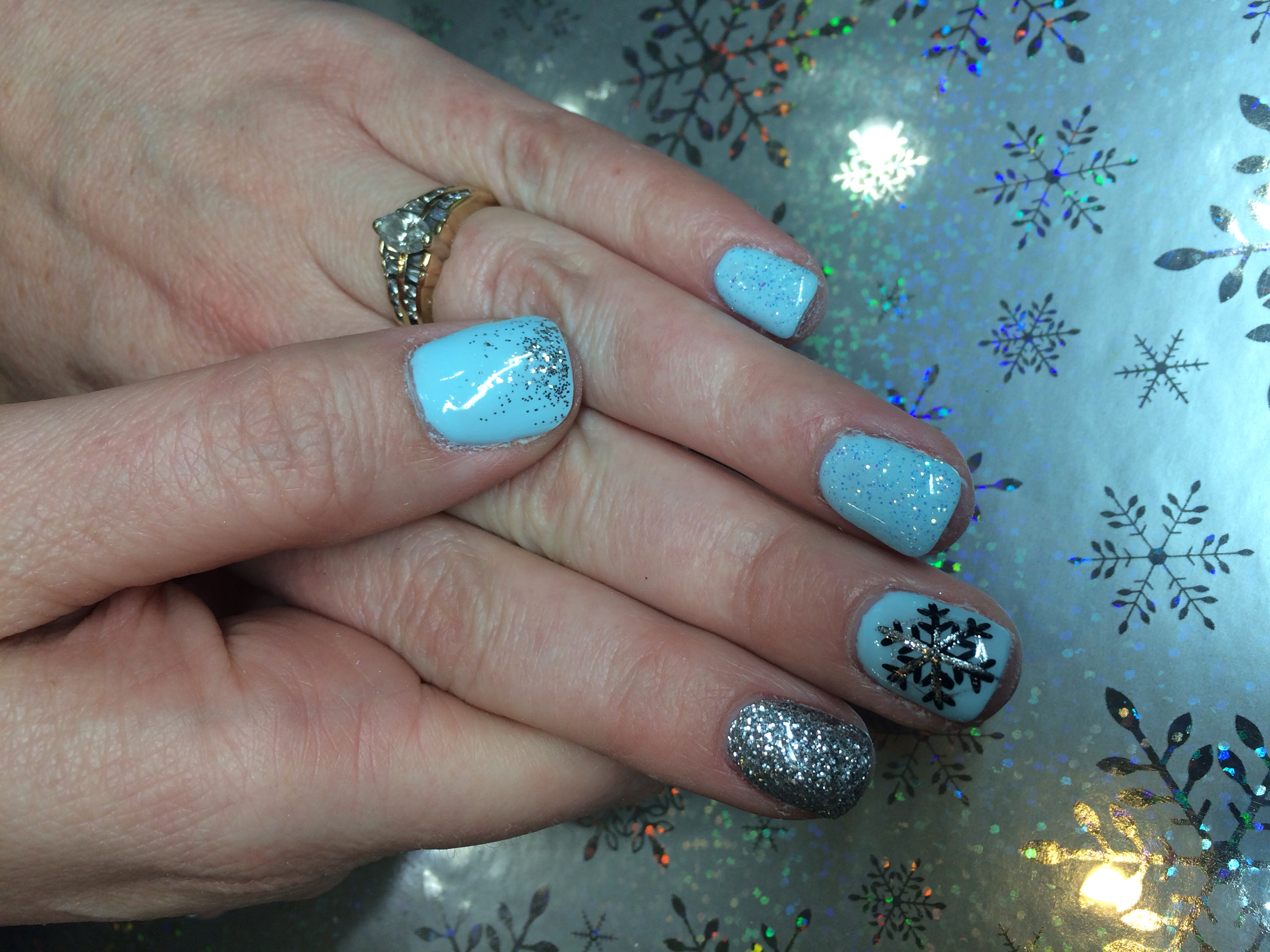 Winter Gel Nail Snowflake Designs Winter Gel Nail Snowflake Designs
