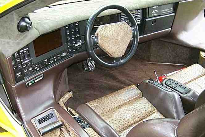 Vector W8 Interior Vector W8 Interior