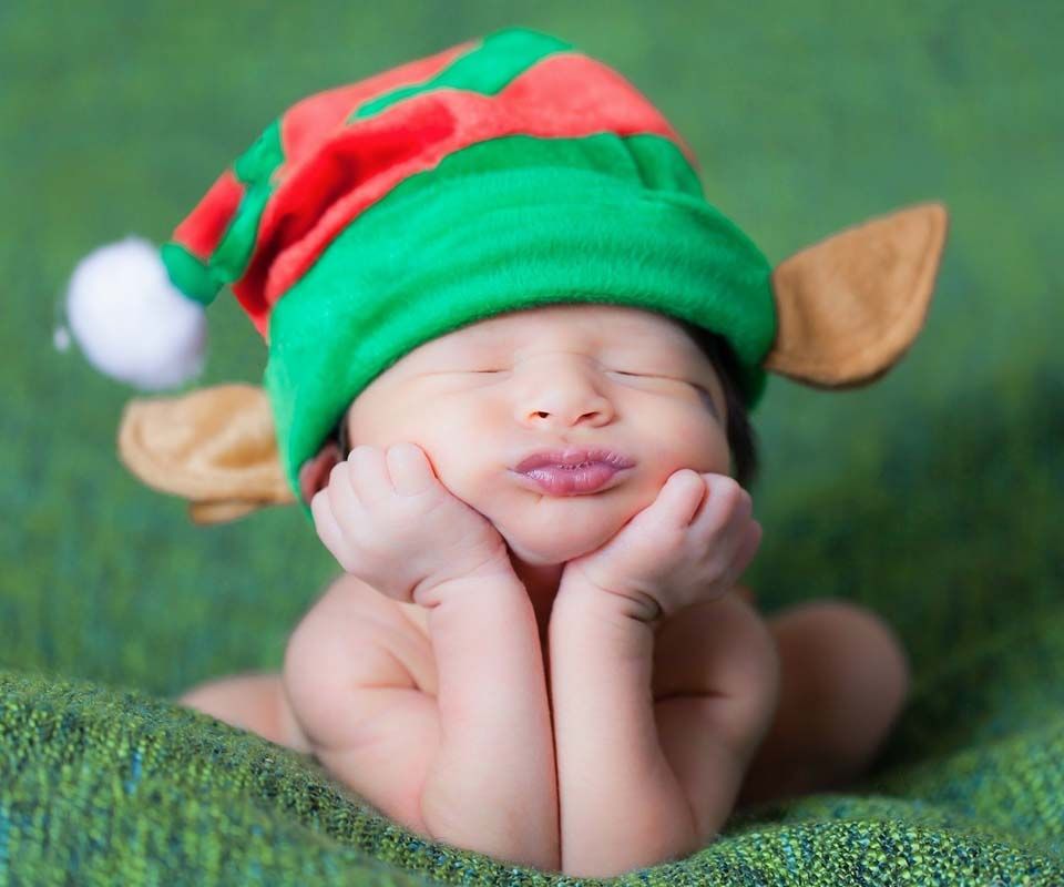 Funny Baby Christmas Wallpaper for Desktop