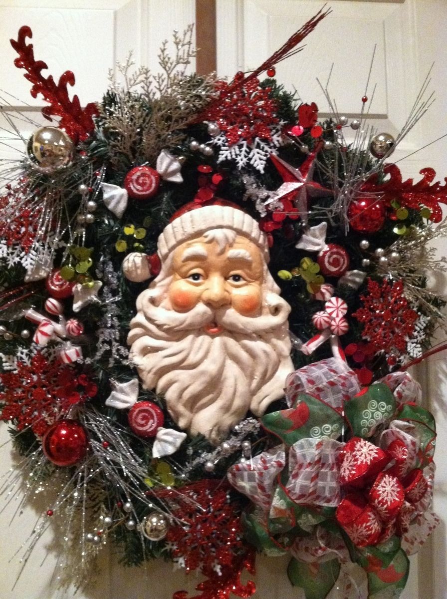 11 Custom Designer Christmas Wreaths Images