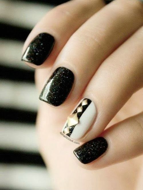 Cute Black and White Nail Design
