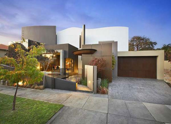 Modern Luxury Home in Australia
