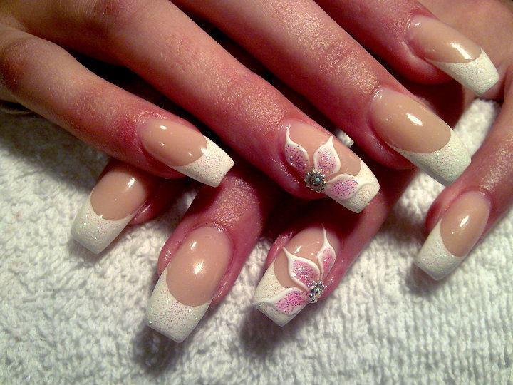 Cute Flower Nail Art