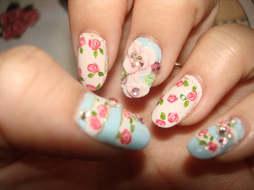 Floral Nails Designs