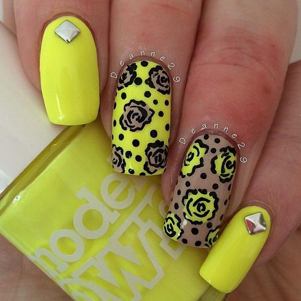 Pretty Flower Nail Design