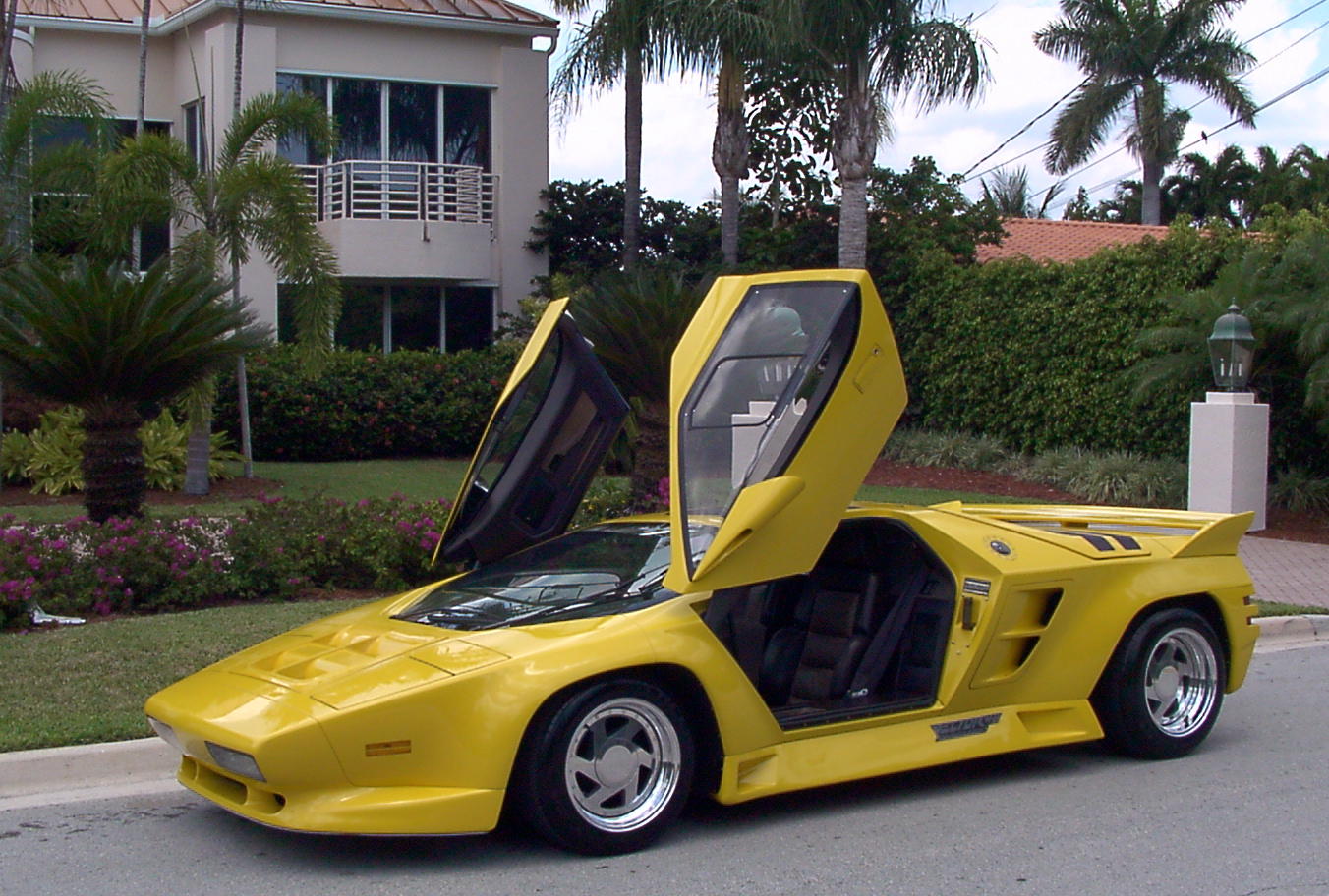 Vector W8 Twin Turbo